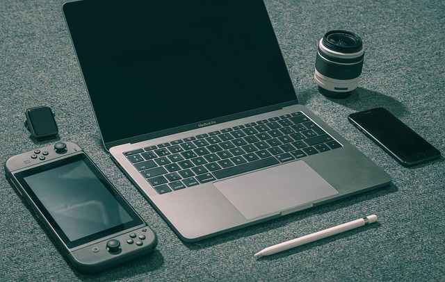 Apple inicia pré-venda do iPhone Duo nesta sexta-feira; confira os preços do novo modelo dobrável.